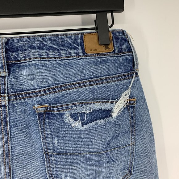American Eagle Jeans Boy Crop Button Fly Blue Distressed Denim - Picture 11 of 12
